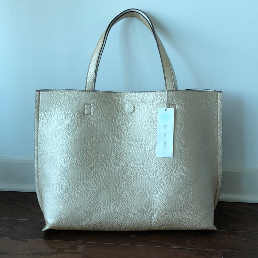 NEW! Reversible faux leather tote